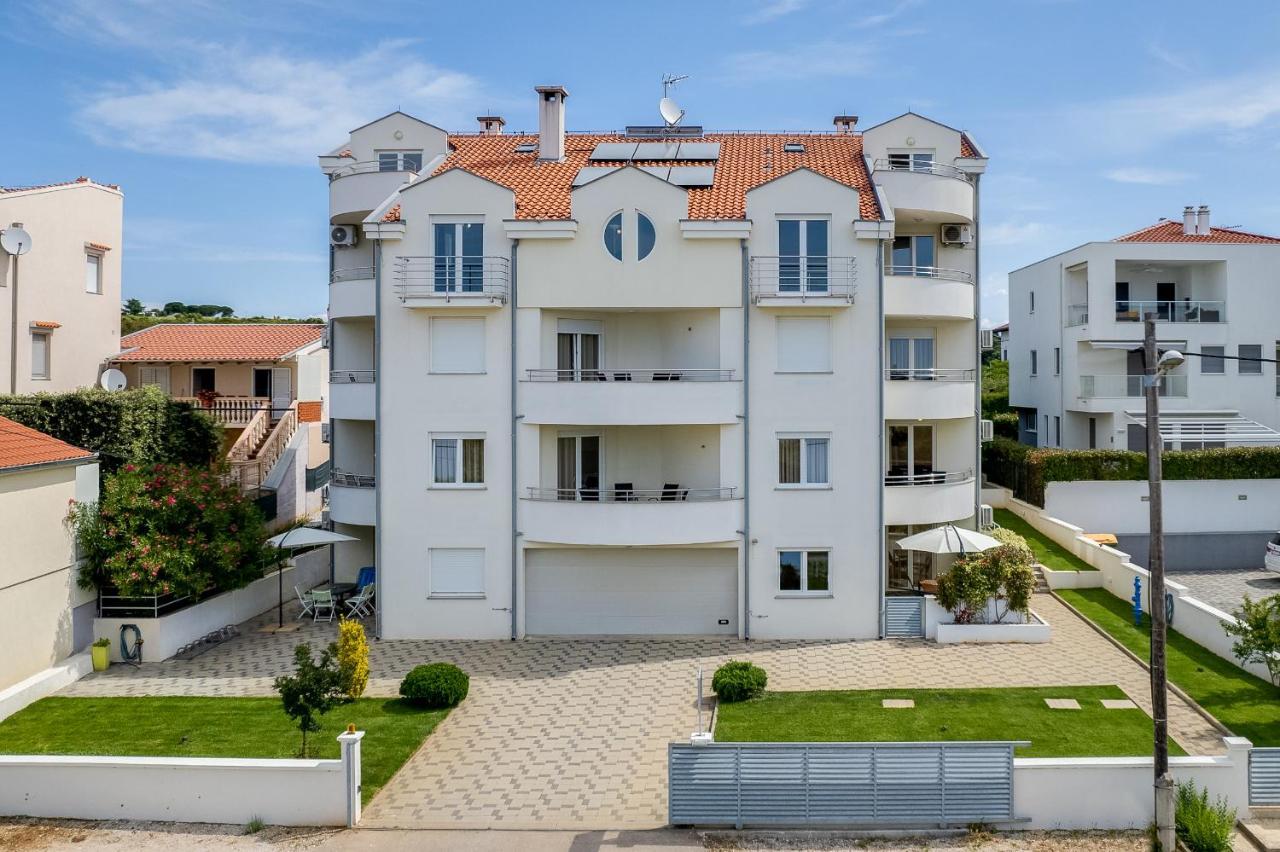 Villa Mirela Петрчане Екстер'єр фото
